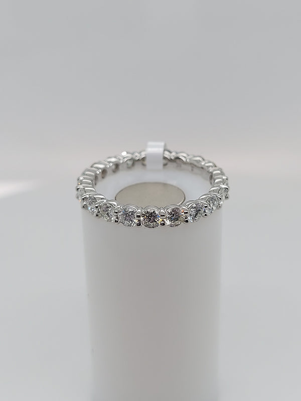 Round Cut Diamond Eternity Band