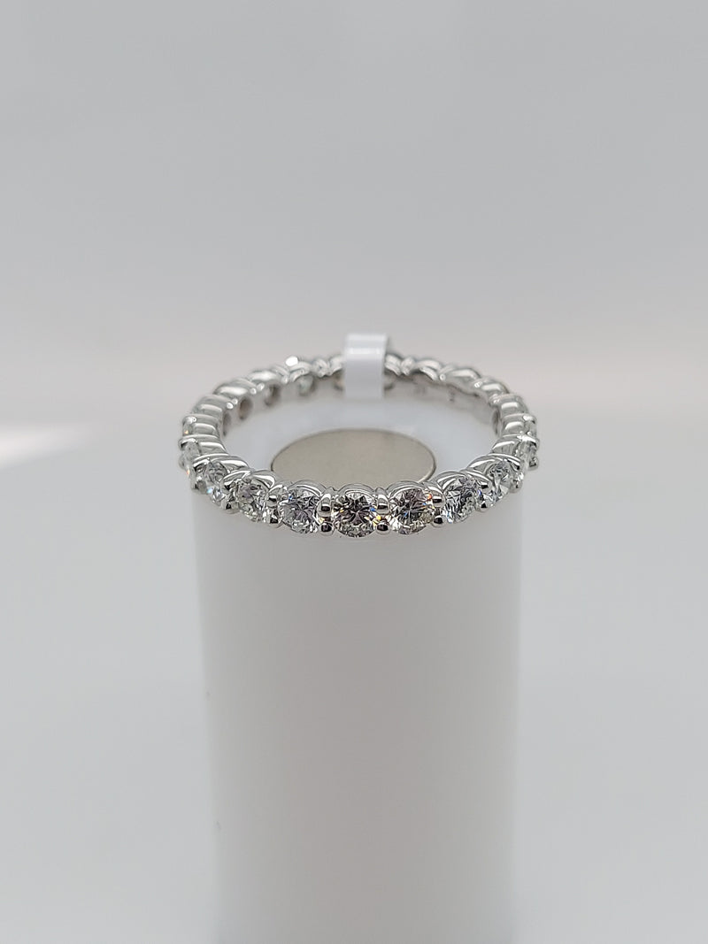 Round Cut Diamond Eternity Band