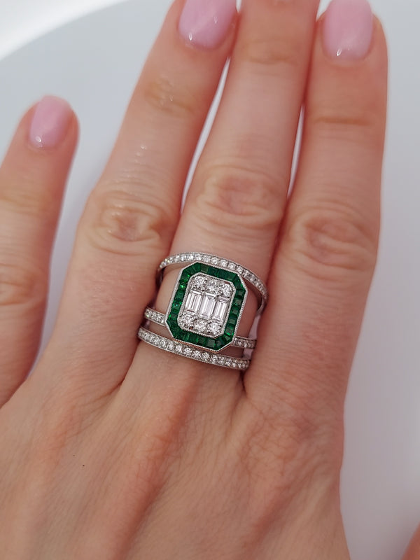 Green Emerald & Diamond Ring