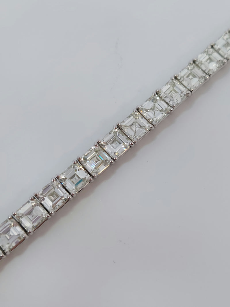 30.49 Carat Asscher Cut Diamond Tennis Bracelet