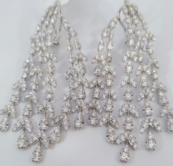 Graduating Diamond Chandelier Drop Earrings