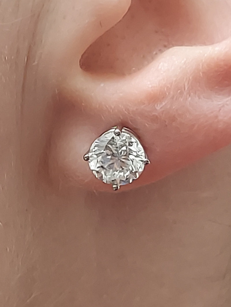 1.00 Carat Diamond Stud Earrings