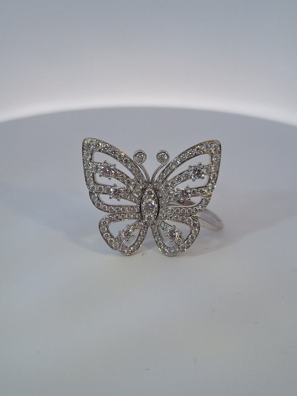 Flying Butterfly Between the Finger Ring