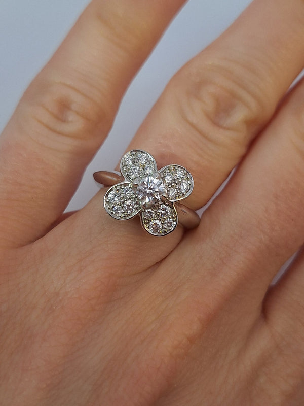 Van Cleef Trefle Diamond Ring