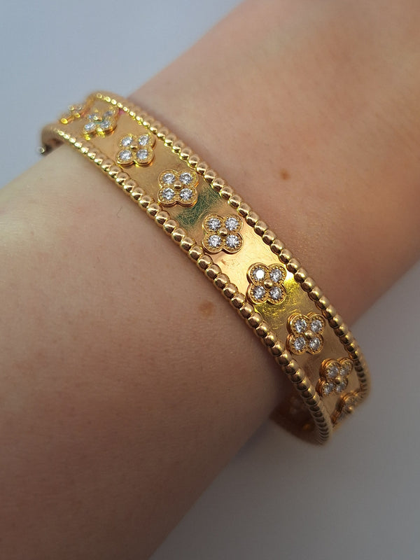 Van Cleef & Arpels 18Kt Yellow Gold Perlee Diamond Bangle Size Medium