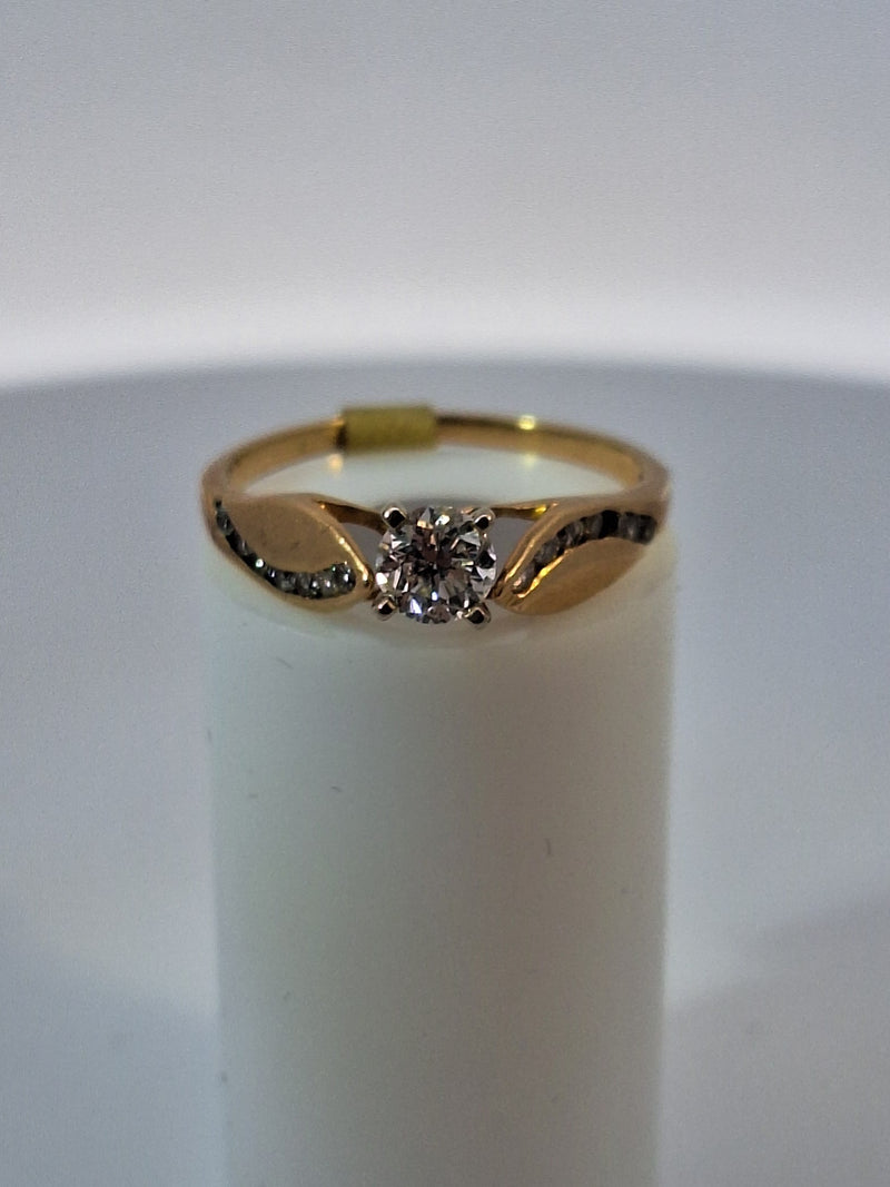 Diamond Vintage Engagement Ring