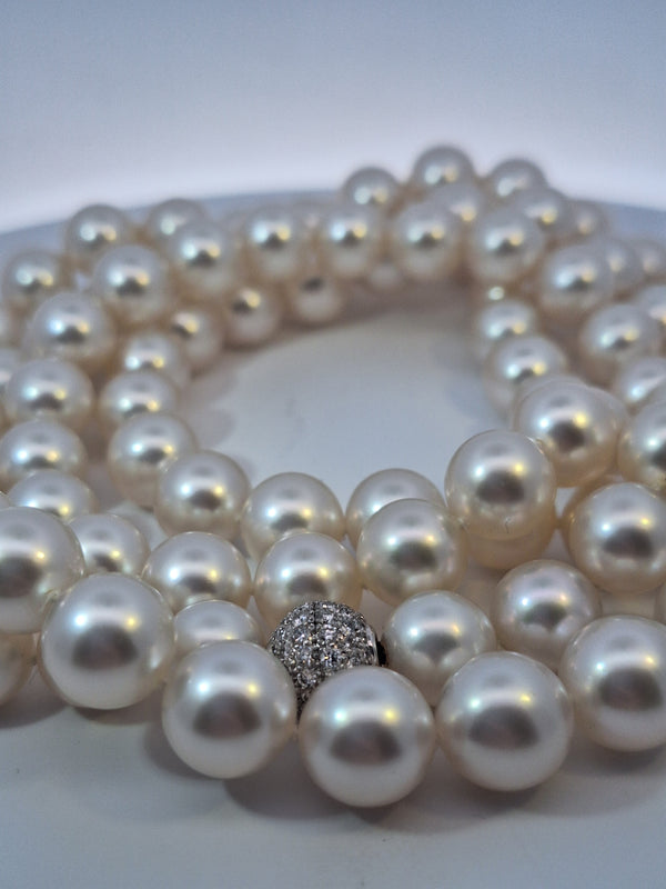 Graff Pearl Long Necklace with diamond clasp