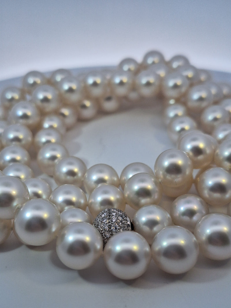 Graff Pearl Long Necklace with diamond clasp