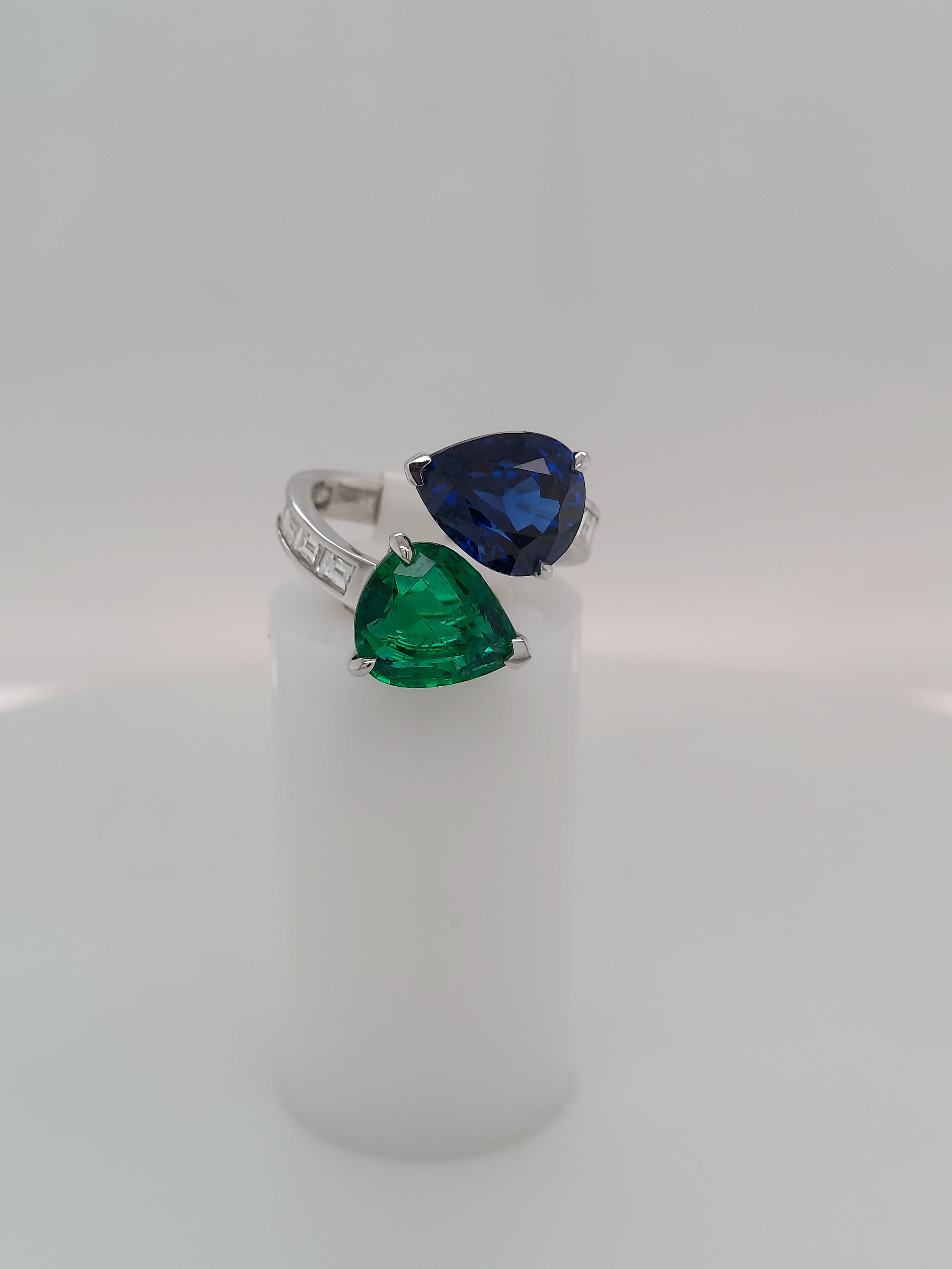 Pear Shape Green Emerald & Pear Shape Blue Sapphire Diamond Ring