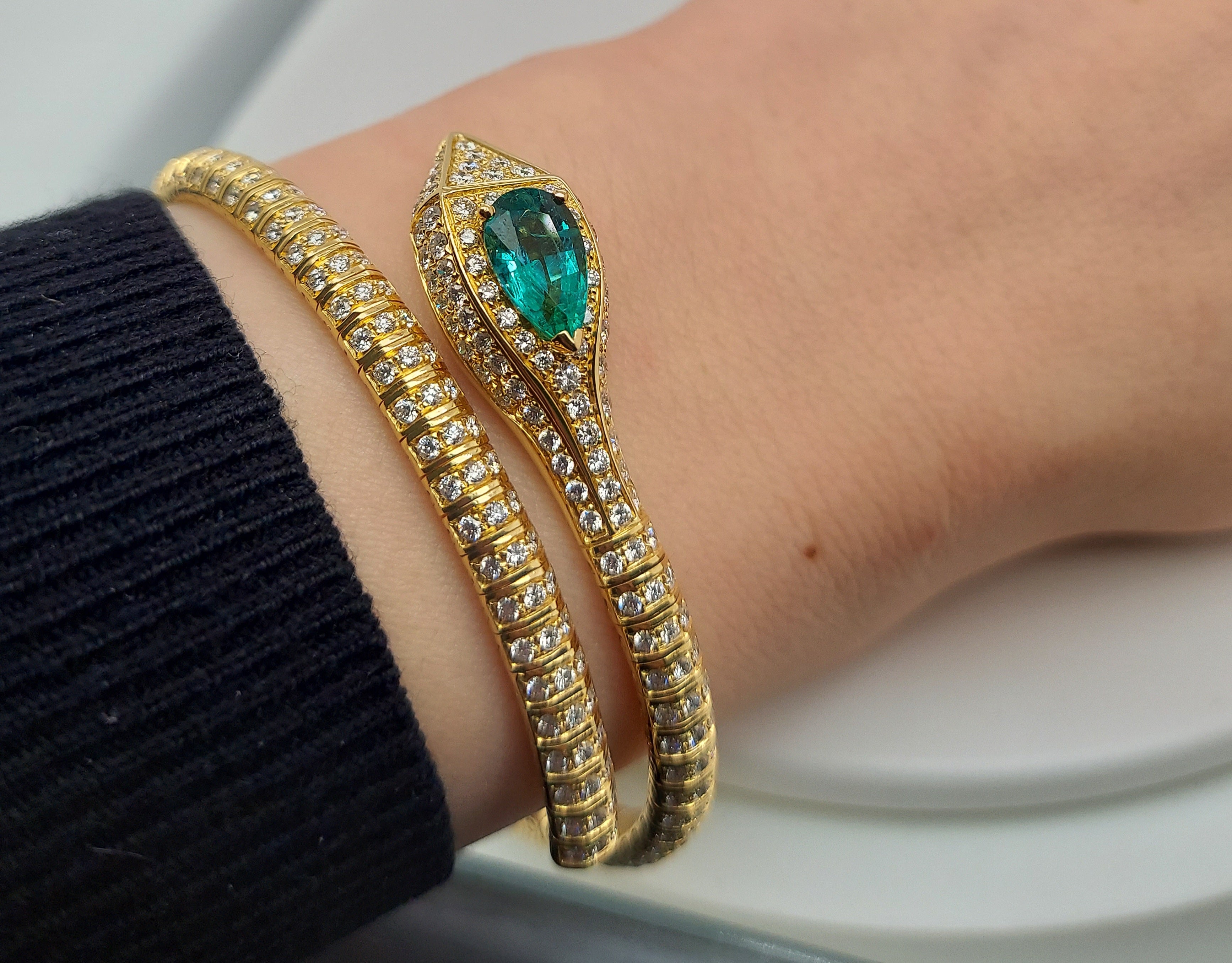 1.64 Carat Emerald & 2.86 Carat Diamond Bangle Bracelet