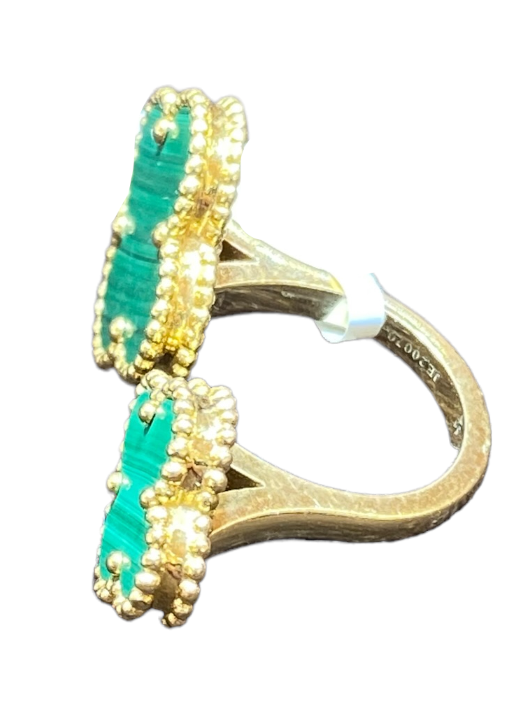 Magic Alhambra Between the Finger Ring